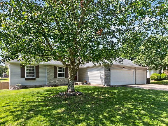2nd image of 134 Delaina Drive