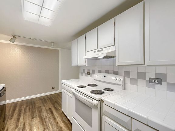 5th image of 701 N Pearl St APT 103