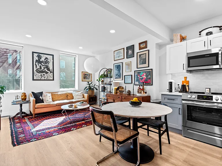 159 Franklin St #3 — Photo 4