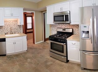 3145 S 11th St, Milwaukee, WI 53215