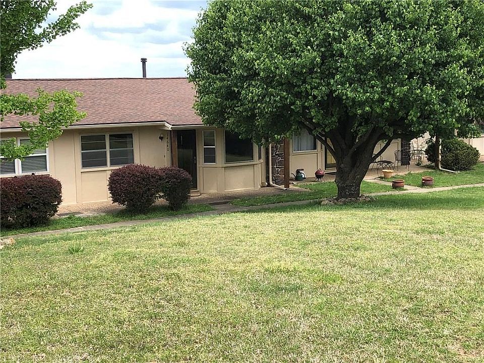 1st image of 14640 Arrowhead Dr