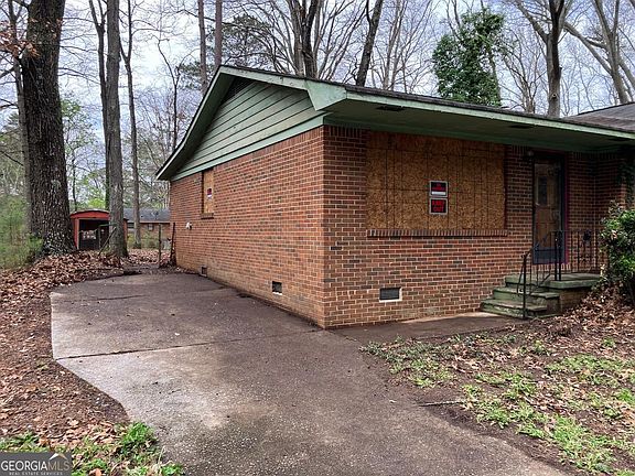 3rd image of 3567 Forrest Park Rd SE