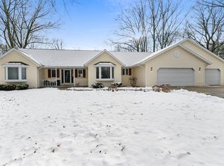 1603 Sarah Ct, Suamico, WI 54173