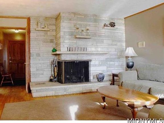 2nd image of 173 Clinton St