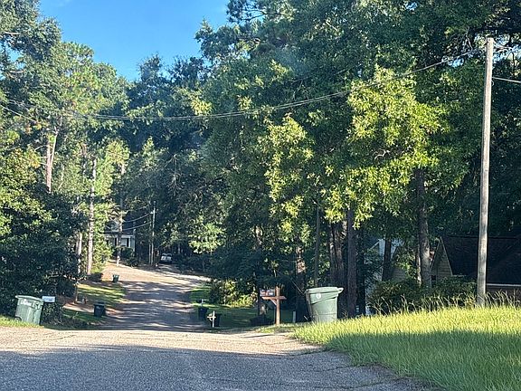 5th image of 106 Penny Ln