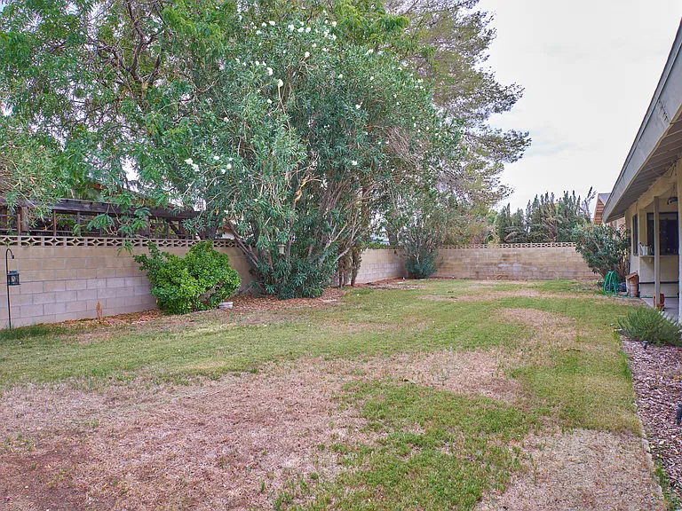 1012 Scott St — Photo 39