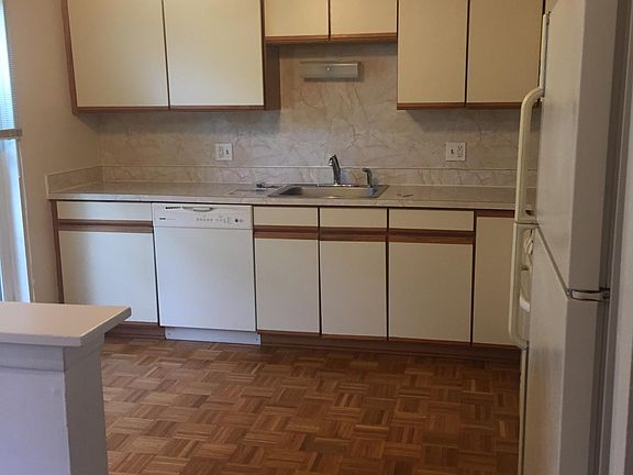 5th image of 3017 Bolgos Cir