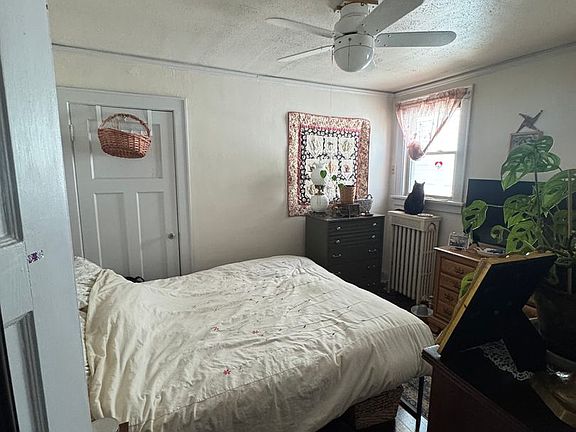 4th image of 1818-1820 E Newberry Blvd #1818