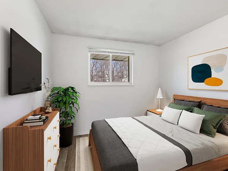 Hollyglen Apartments - Your Next Home in the Heart of Yorktown Schools — Photo 10