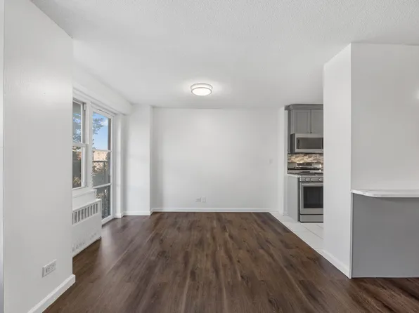 2550 Olinville Avenue image 13 of 20