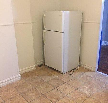 2nd image of 2937 Dewitt Pl APT 1
