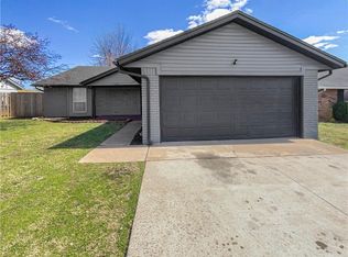 1004 S Neptune Rd, Edmond, OK 73003