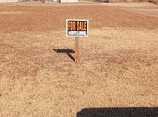 903 Ridgeway St, Geronimo, OK 73543