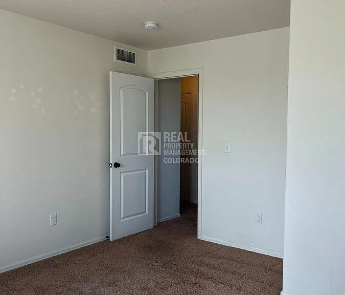 362 Shadowbrook Dr — Photo 37