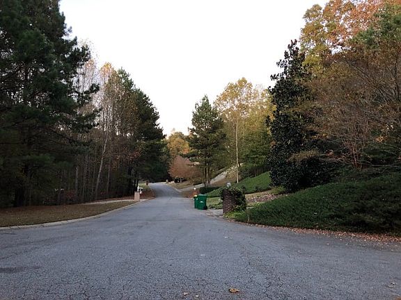 5th image of 308 William Falls Dr