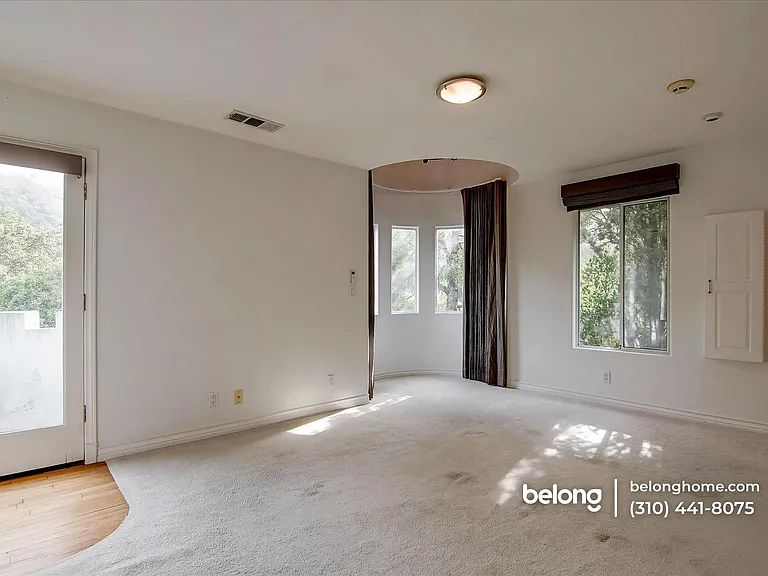 8527 Wonderland Ave — Photo 31