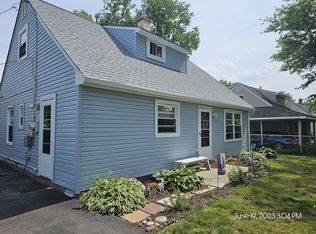 562 Doloro Dr, Morrisville, PA 19067