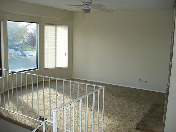 5054 Loomis Lane - 03 Family Room_02152013