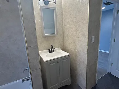 50 Hilton St #3 — photo 4 of 5