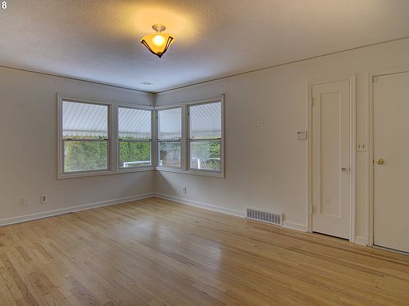 5th image of 245 Harding Blvd
