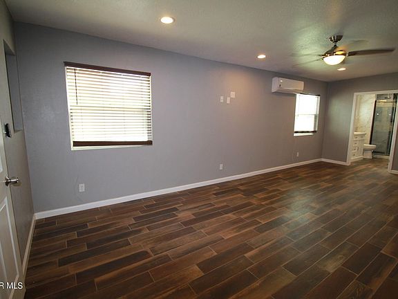 5th image of 125 Miller Cir