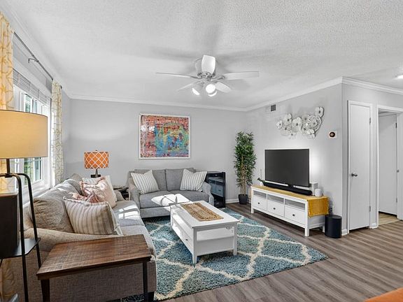 2nd image of 6900 Roswell Rd APT L7