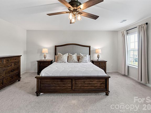 4th image of 252 Kennerly Center Dr