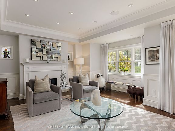 5th image of 128 Manor Rd E