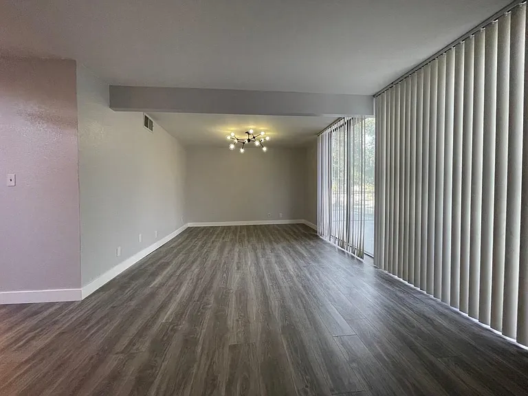 1601 E Cypress St #B — Photo 9