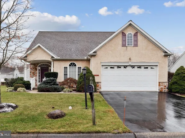 919 Emerald Downs, Garnet Valley, PA 19060