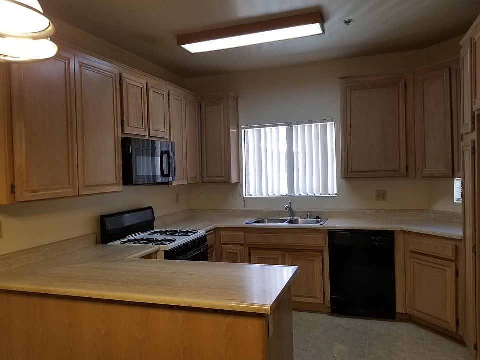 1st image of 15130 Dickens St #204