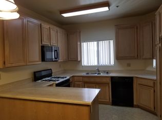 15130 Dickens St #204, Sherman Oaks, CA 91403