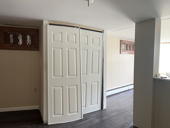 2nd image of 6 Orchard Cir