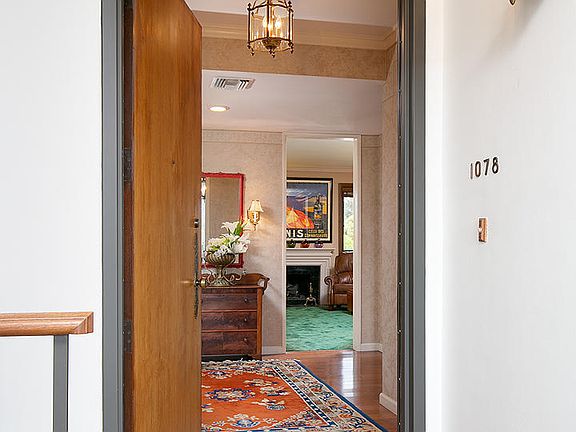 4th image of 1078 S Orange Grove Blvd