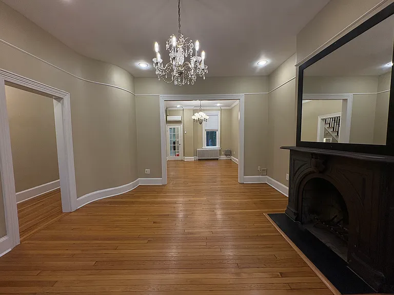 1424 S St NW — Photo 2
