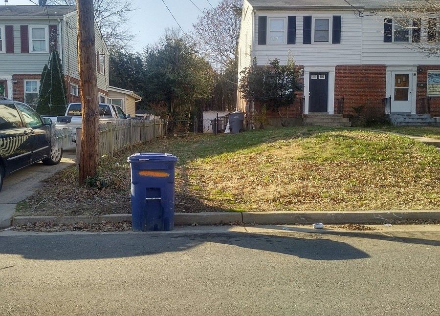 2nd image of 6816 Kenyon Dr
