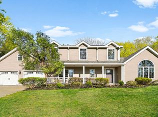 31 Macarthur Ave, Closter, NJ 07624