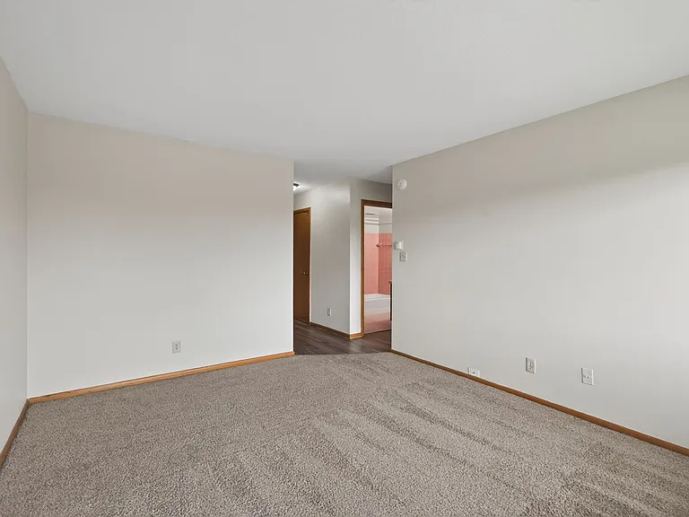 Imperial Heights Apartments — Photo 44