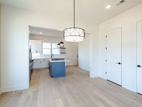 5th image of 4052 Penfield Dr Unit A