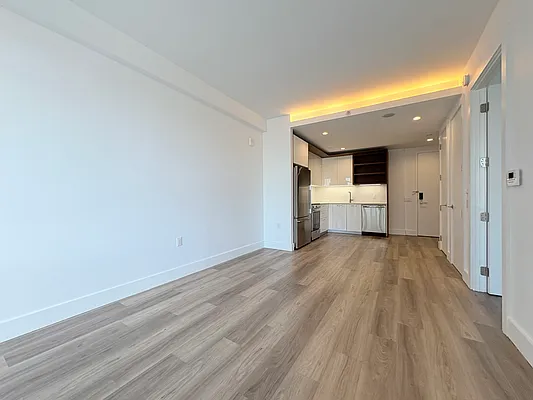 Rented by EXR | media 3