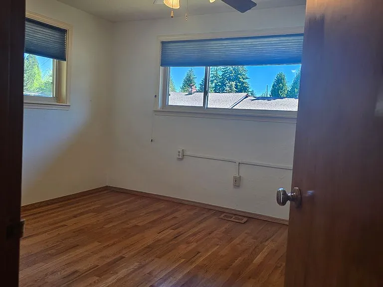 1012 N Villard St — Photo 9