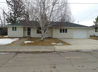 211 Park Ave, Lewistown, MT 59457