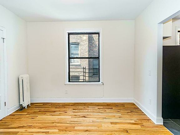 3rd image of 470 W 165th St APT 33
