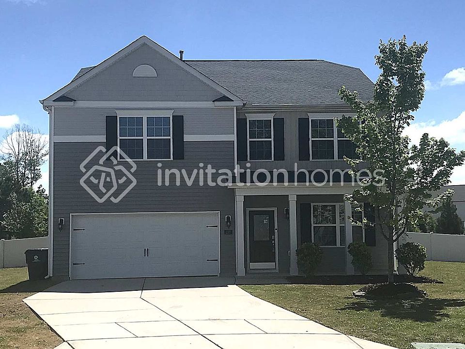 1st image of 237 S Great White Way