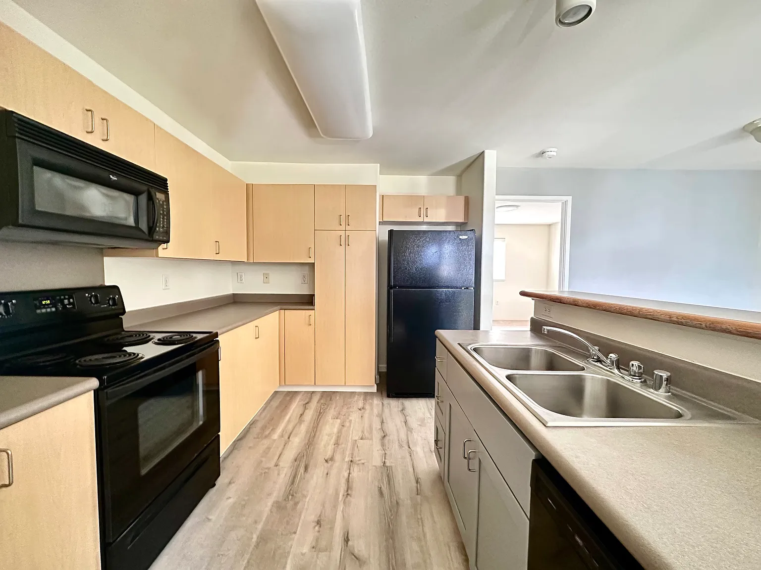 1 bed, 572 sqft, $2,000 — Photo 4