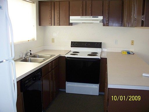 2nd image of 1911 Hoxie Ave