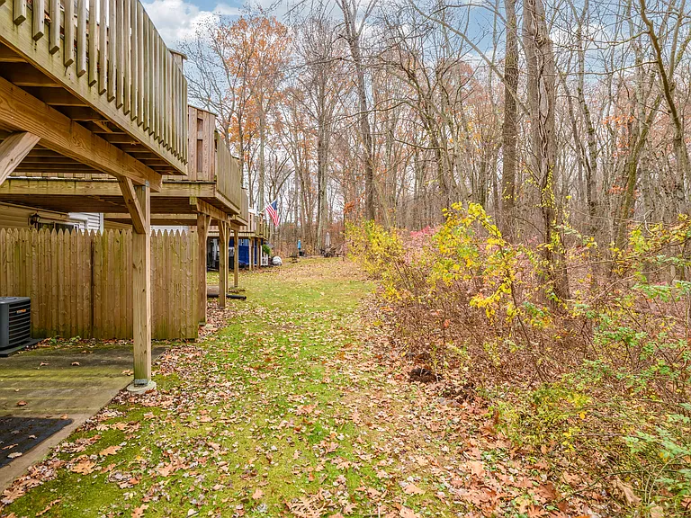 3 Periwinkle Ln #3 — Photo 33