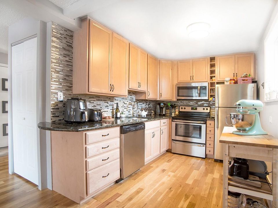 1st image of 1131 N Lafayette St APT 302