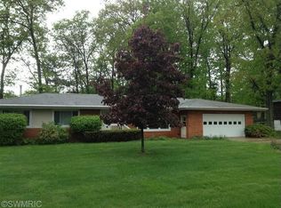 8669 Aitken St, Montague, MI 49437