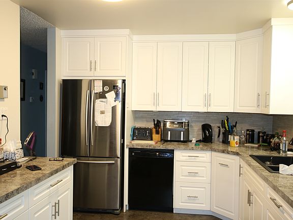 3rd image of 119 Spruce Ave